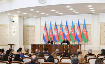 Ilham Aliyev und der Premierminister von Kambodscha treten mit Erklärungen vor die Presse