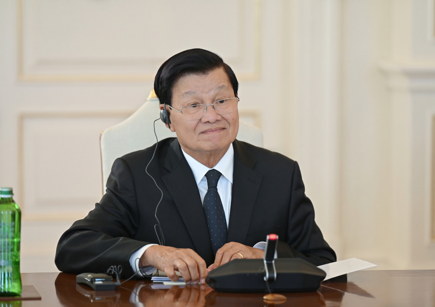 Laos Präsident dankt aserbaidschanischem Staatschef für Vorschlag bezüglich Studenten