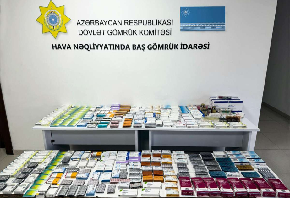 Bei der Flugroute Istanbul-Baku wurden bei einem Passagier große Mengen an Medikamenten entdeckt