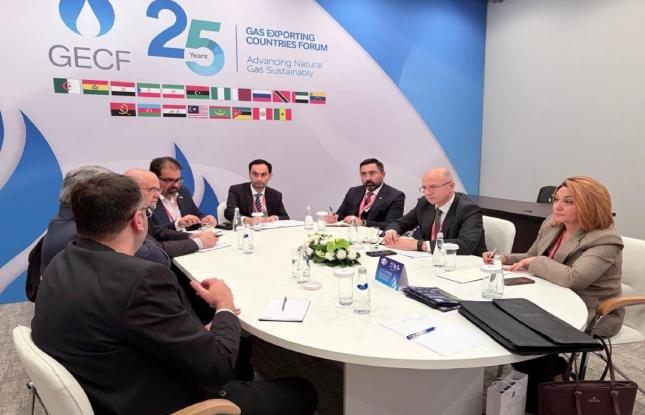 Aserbaidschan und Iran diskutieren Entwicklungsperspektiven der Energiekooperation