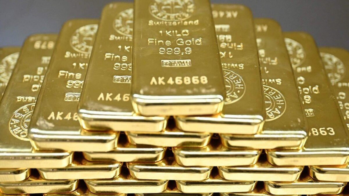 Rekordsumme in goldgedeckte Fonds investiert