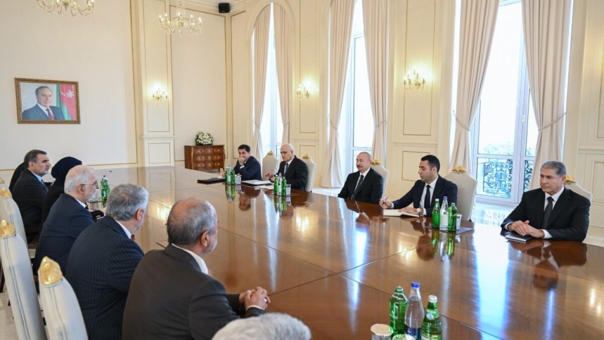 Präsident Ilham Aliyev empfängt iranischen Innenminister