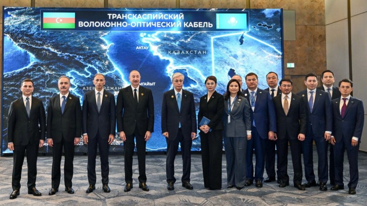 Austausch von Dokumenten zwischen Aserbaidschan und Kasachstan