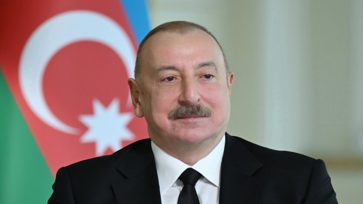 Präsident Ilham Aliyev gratuliert Teilnehmern der Paralympics-Bewegung zu ihrem Jubiläum