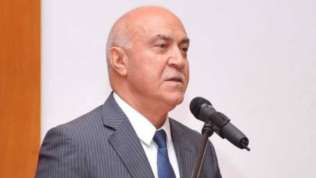 Waleh Ələsgərov mit dem „Şərəf“-Orden ausgezeichnet