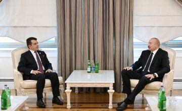Präsident Ilham Aliyev empfängt den Generaldirektor der ICESCO