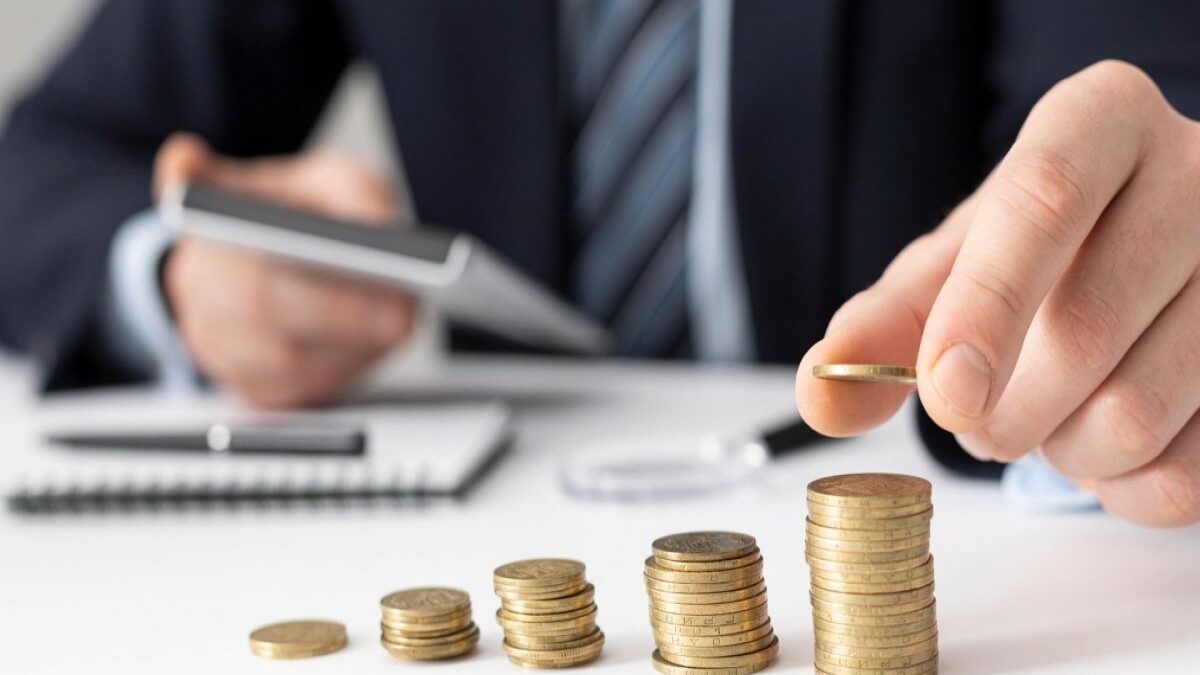 Private court experts will be taxed