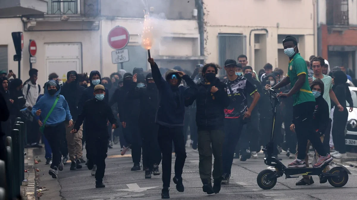 Seit Beginn der Proteste in Frankreich hat die Polizei fast 8.000 Menschen festgenommen