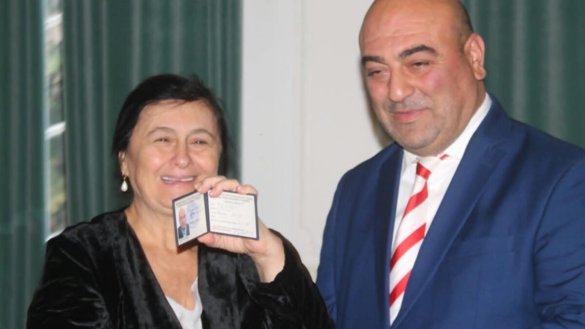 Aserbaidschanischer Autor Emil Nasirli zum Mitglied der Schriftstellervereinigung Georgiens gewählt