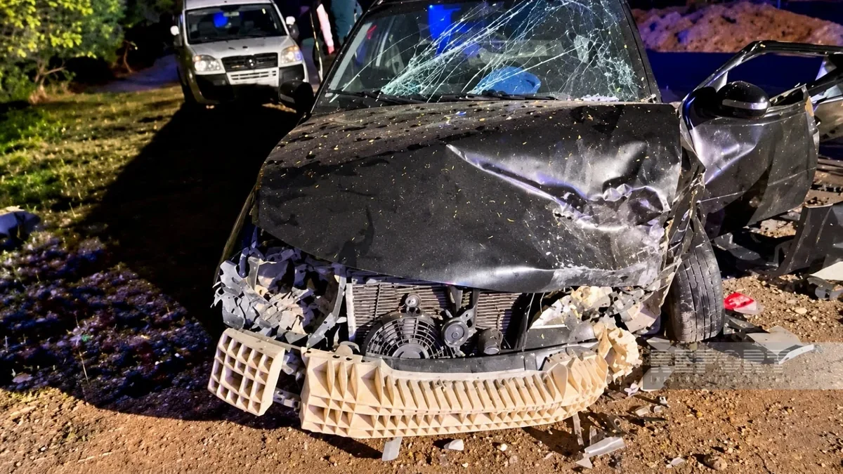 Bei einem Autounfall in Julfa ist ein Minderjähriger gestorben, acht Personen wurden verletzt