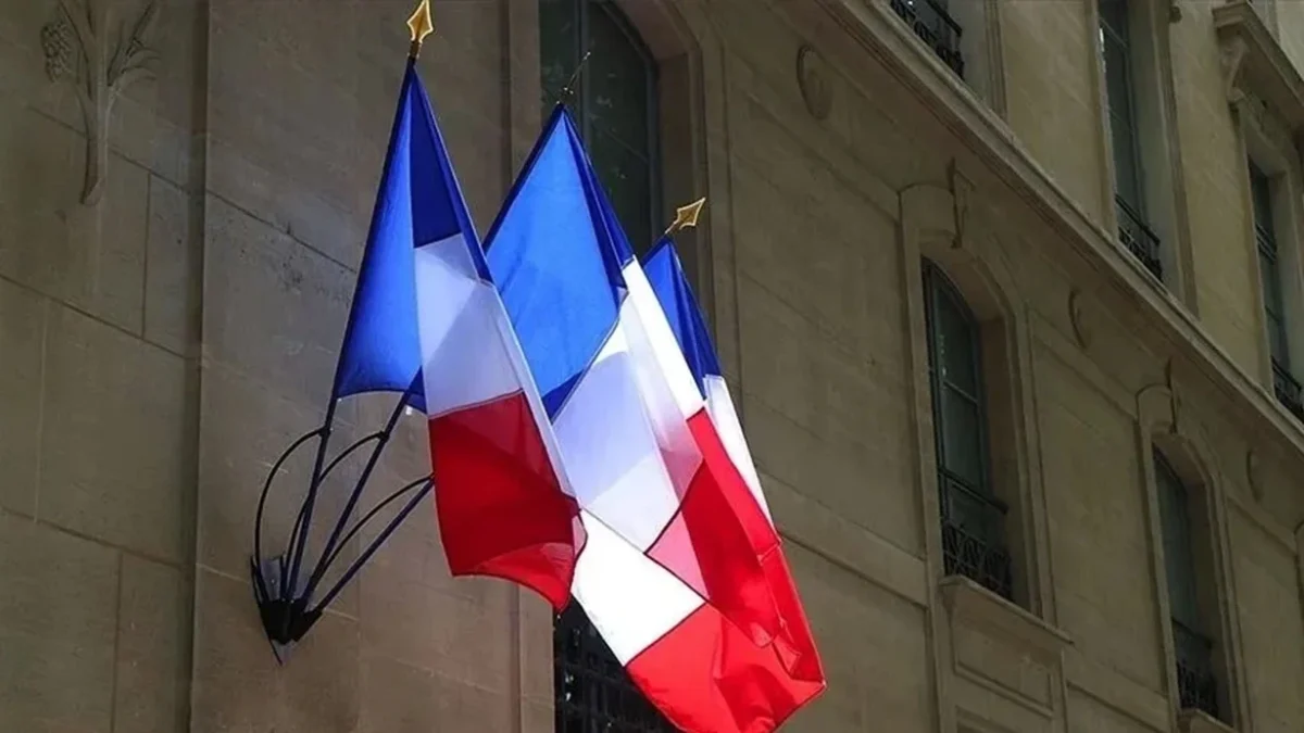 Kampfflugzeug in Frankreich abgestürzt: 1 Toter, 1 Vermisster