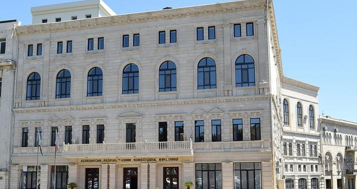 Beschluss des Plenums des Verfassungsgerichts auf Ersuchen der Generalstaatsanwaltschaft angenommen