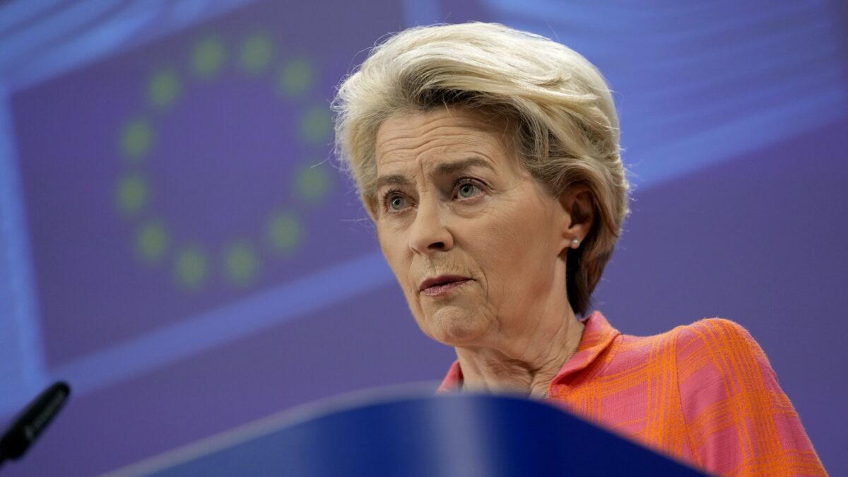 „Angriffe auf zivile Schiffe im Schwarzen Meer sind inakzeptabel“ – von der Leyen