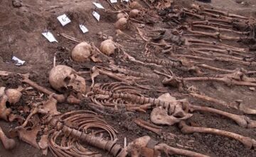 32 Massengräber in unseren befreiten Gebieten entdeckt