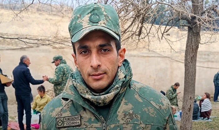 Unser Soldat, der in Armenien festgehalten wurde, wurde verhaftet