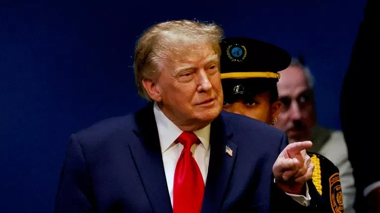 „Europa wird bei lebendigem Leib gefressen“ – Trump