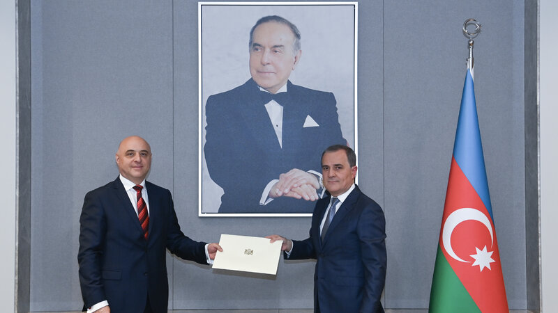 Dscheyhun Bayramow traf den neuen georgischen Botschafter