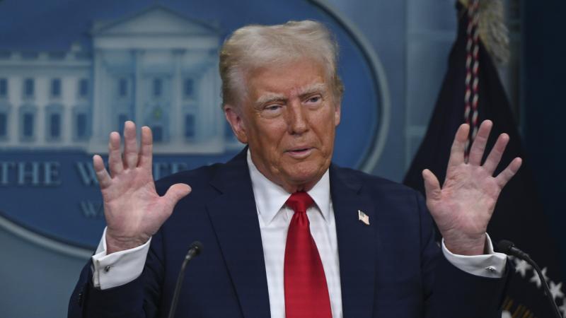 Trump kritisiert die Ukraine dafür, Raffinerien in Russland ins Visier zu nehmen